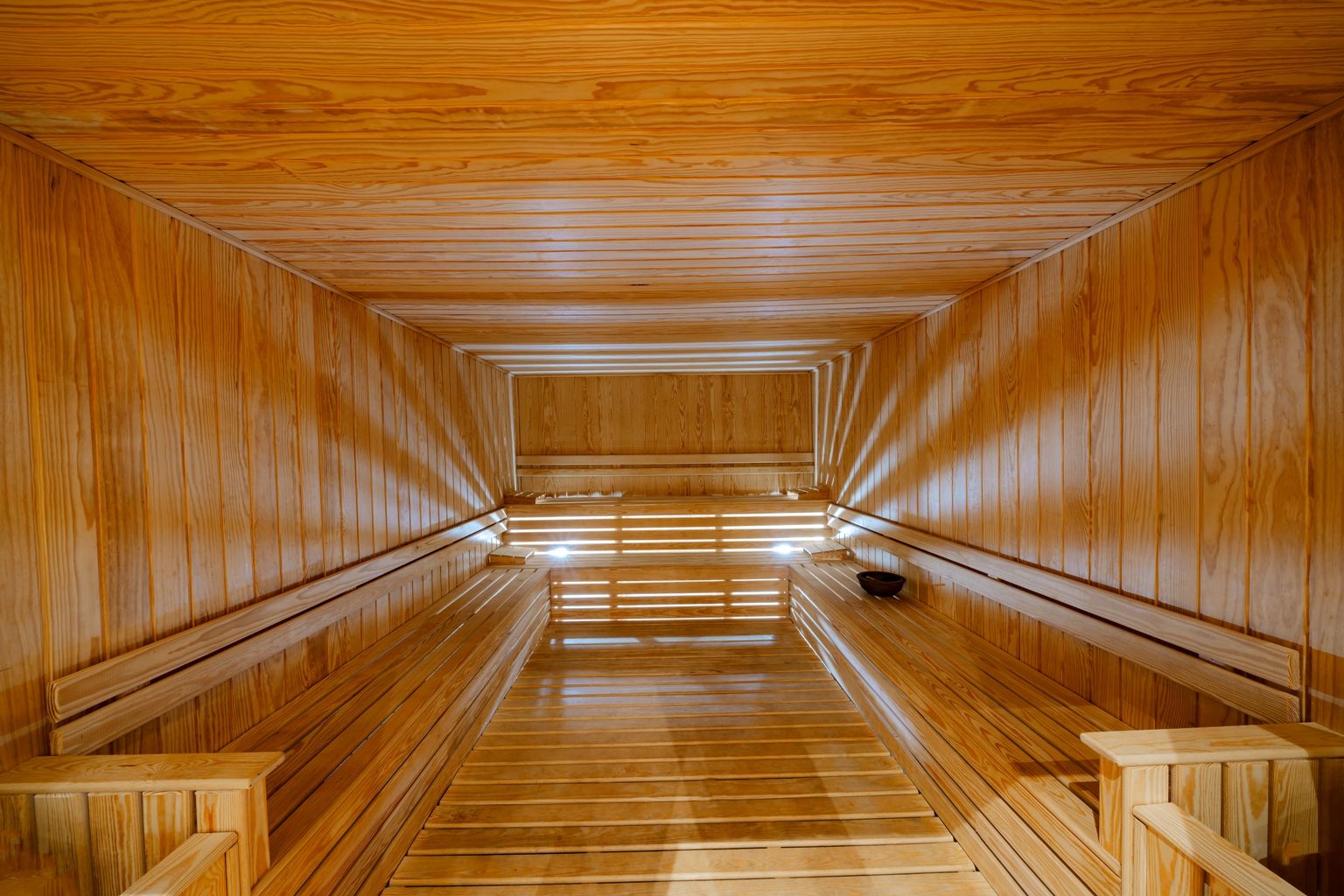 Sauna & jacuzzi